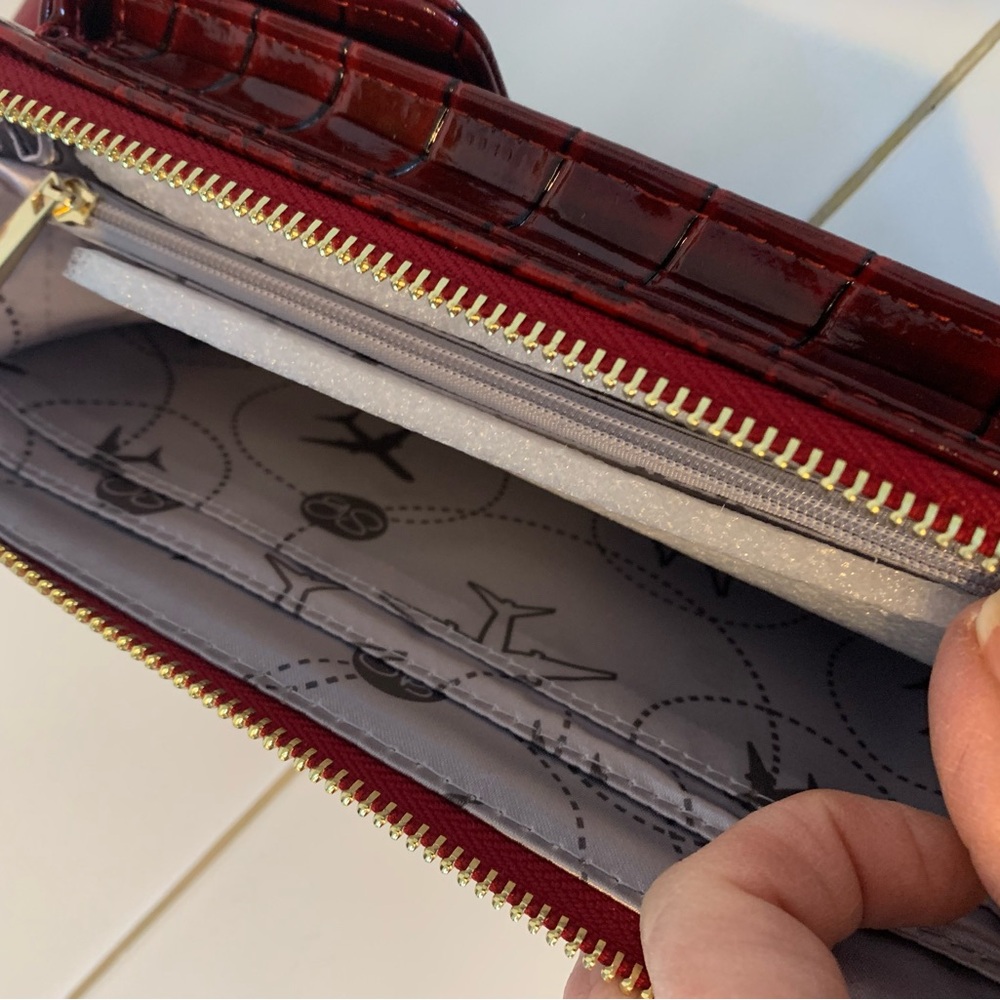 *NEW* Samantha Brown To-Go Croco Phone Crossbody/Wallet. Burgundy - Picture 8 of 9